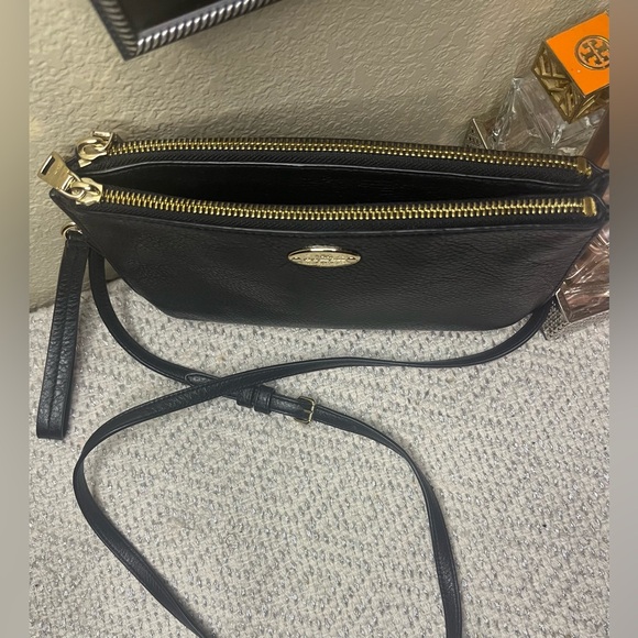 🛍️Coach Black Leather Crossbody Bag - Picture 3 of 5